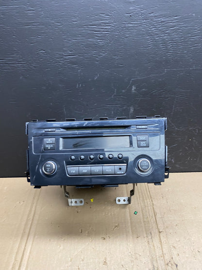 2013 to 2015 Nissan Altima Radio Cd Mp3 Player AUX Port 281853ta0g AB8996 DG0