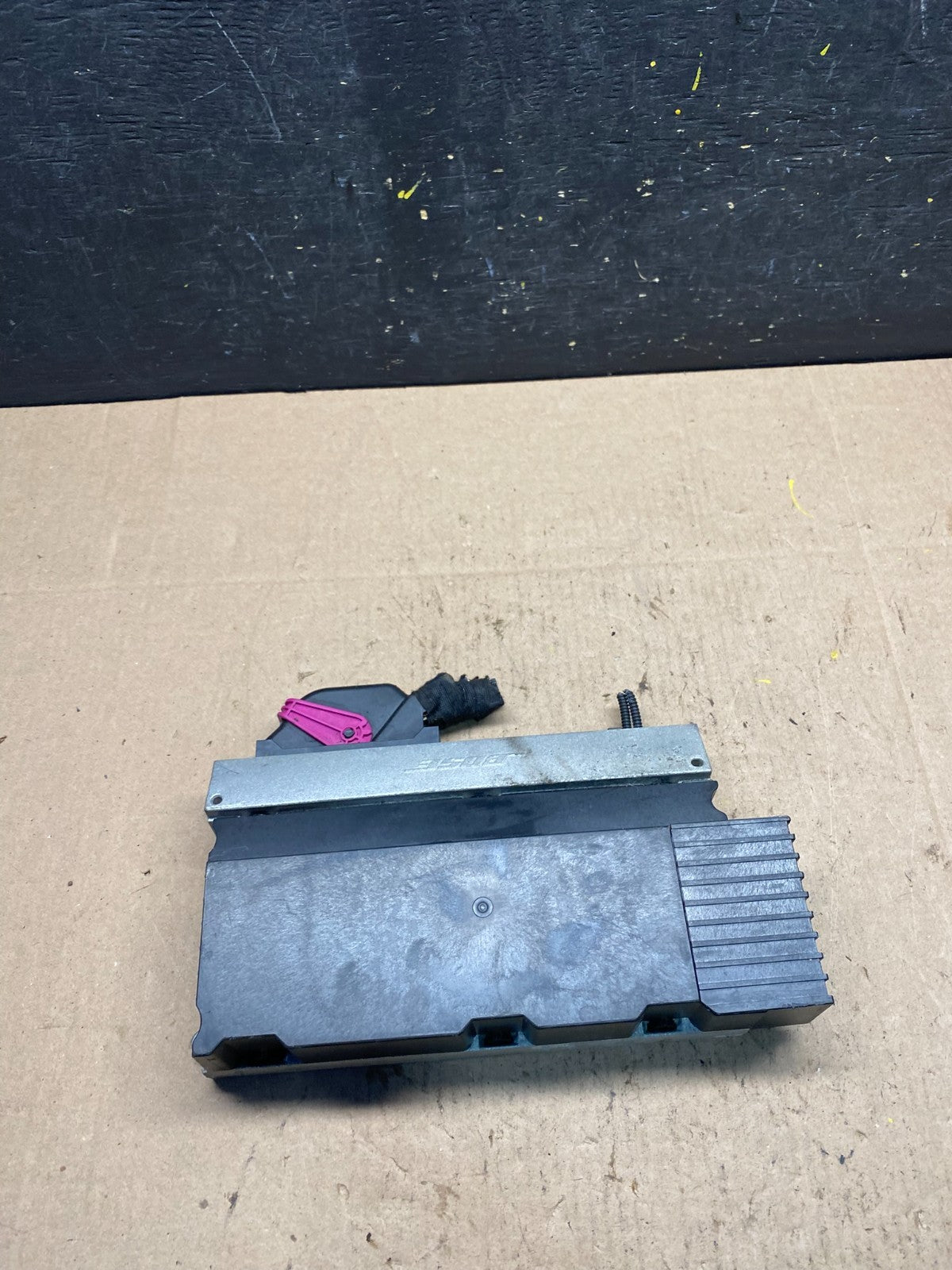2007 to 2010 Audi Q7 Bose Radio Stereo Amplifier Amp OEM r6463 DG0