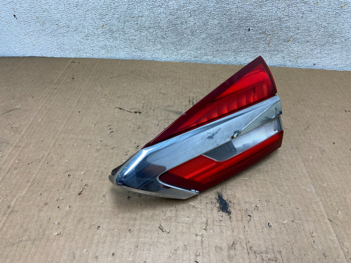 2017 - 2018 Ford Fusion Right Passenger RH Side Inner Tail Light AI8998 LK2