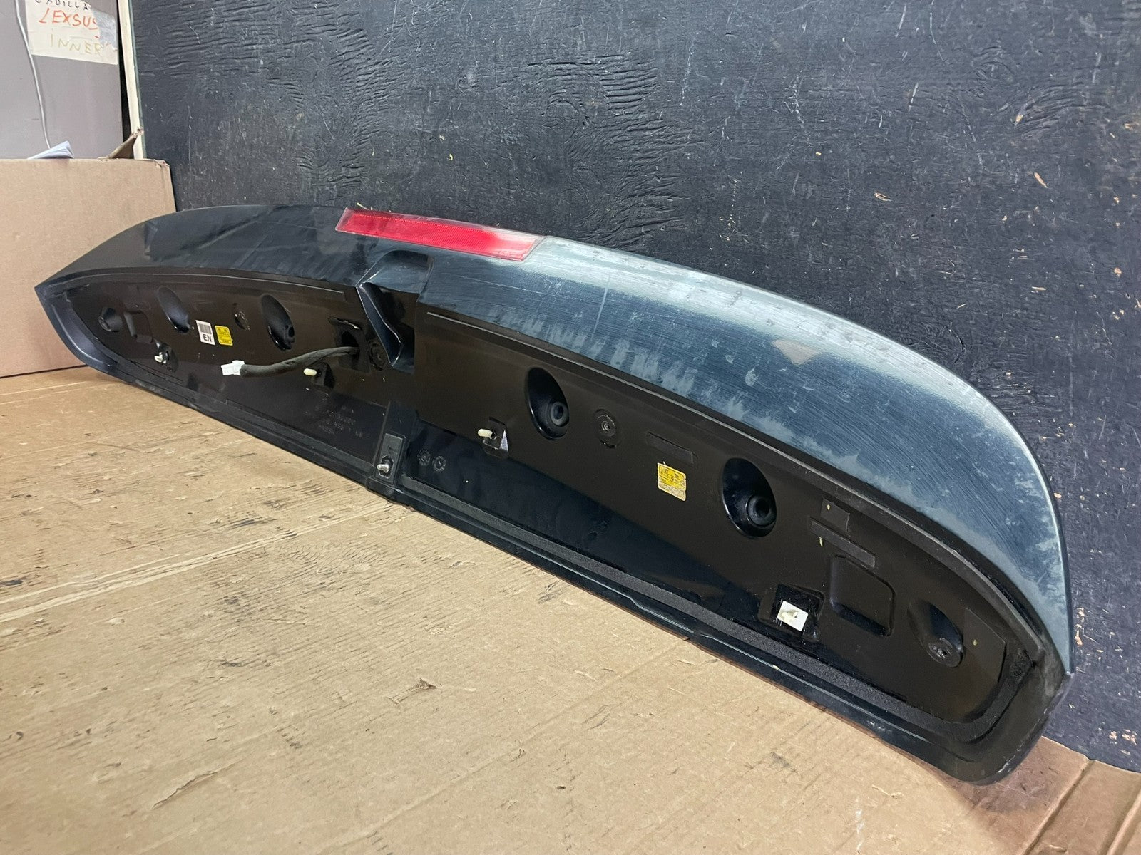 2007 to 2012 Hyundai Veracruz Spoiler Wing Black Z5818 DG8