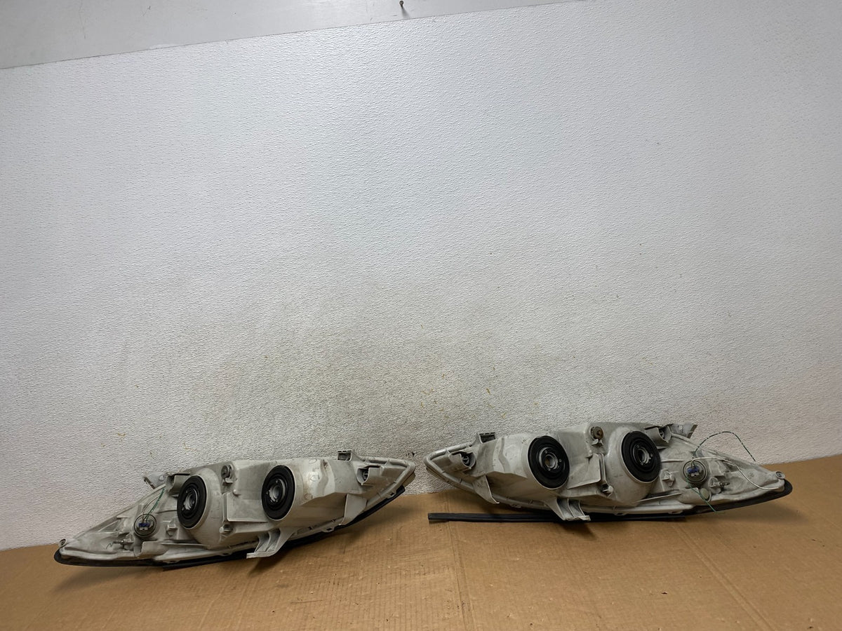 2002 2003 2004 Toyota Camry Left+Right Set Side Halogen Headlights AI4435 DW8