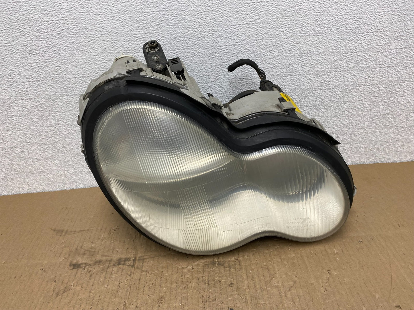 2001 - 2004 Mercedes-Benz C Class Halogen Right Passenger Headlight AB8306 DW0