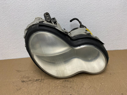 2001 - 2004 Mercedes-Benz C Class Halogen Right Passenger Headlight AB8306 DW0