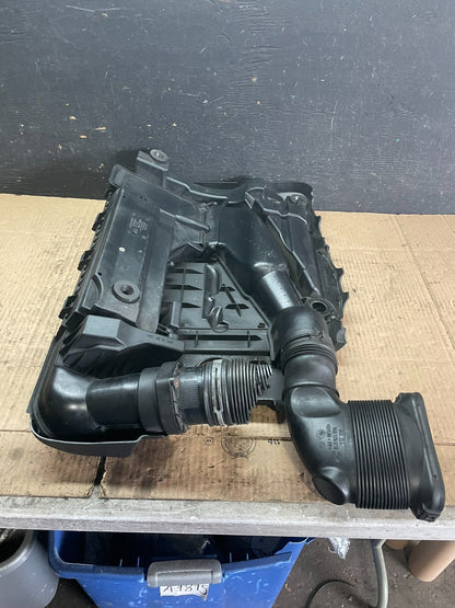 2005 to 2008 Volkswagen Jetta Beetle 2.5L Passat Engine Cover 07k129601G M9118 D7