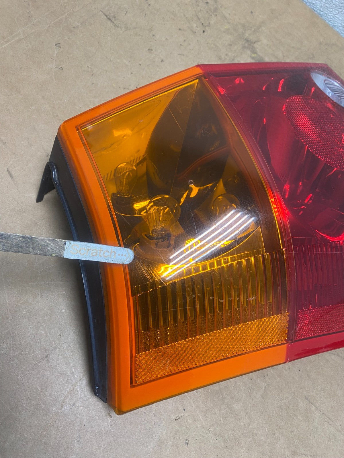 2004 2005 2006 Chrysler Pacifica Left Driver LH Tail Light Oem X5239 DW3