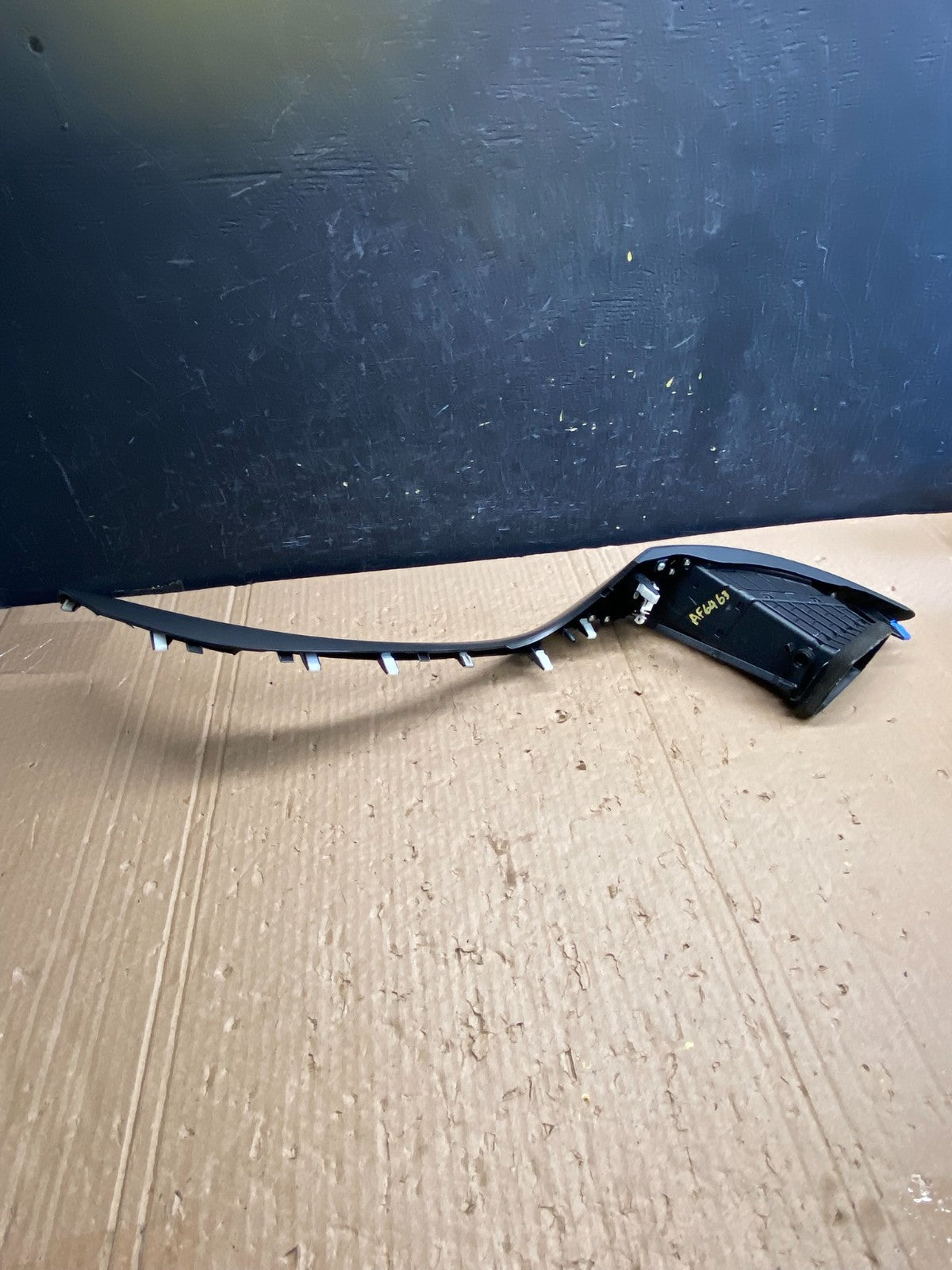 2013 to 2017 Hyundai Elantra GT Dashboard Right Air Vent AF6463 DW3