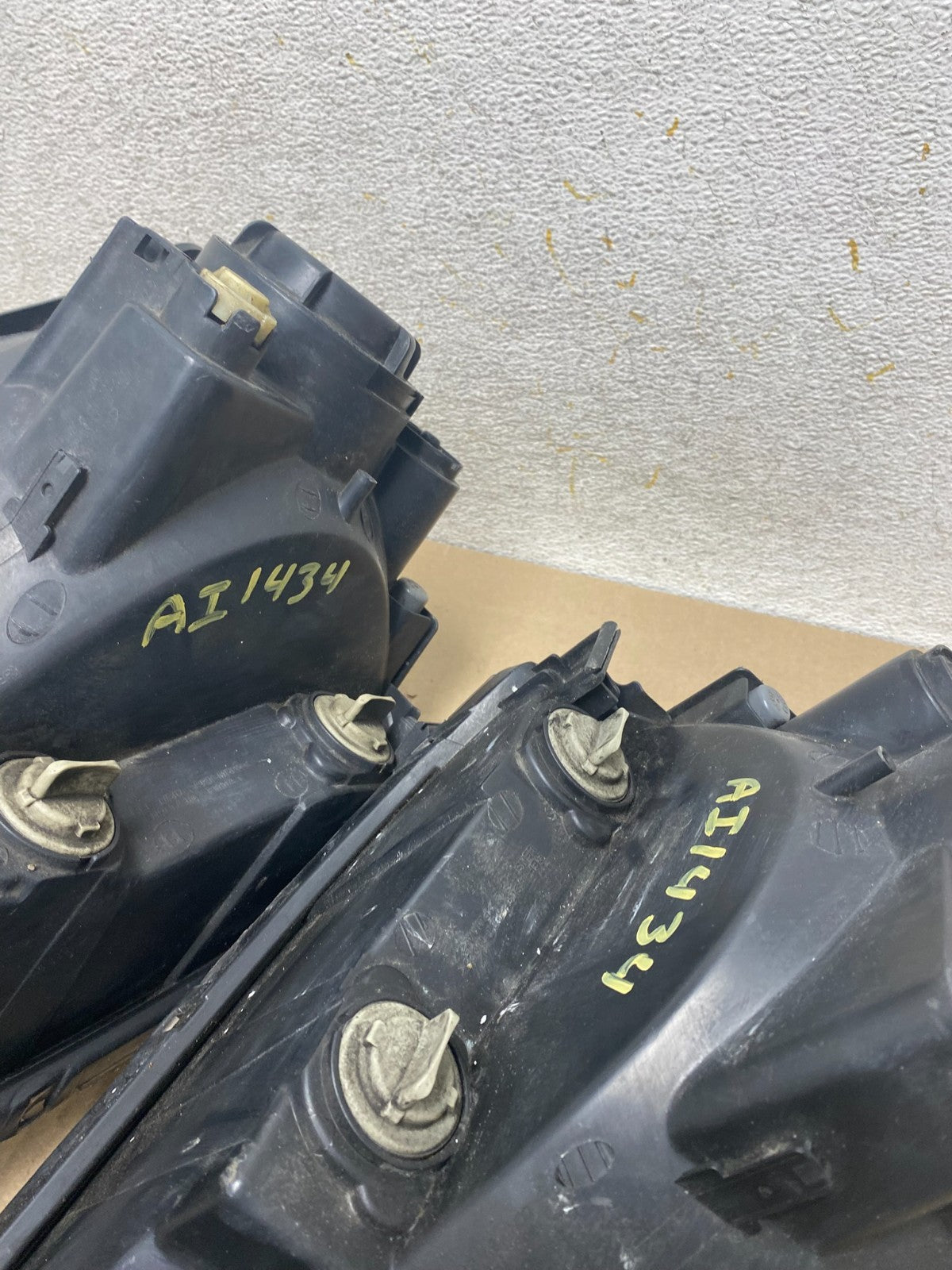 2005 to 2008 Hyundai Tucson Left+Right Side Headlights AI1434 DW14