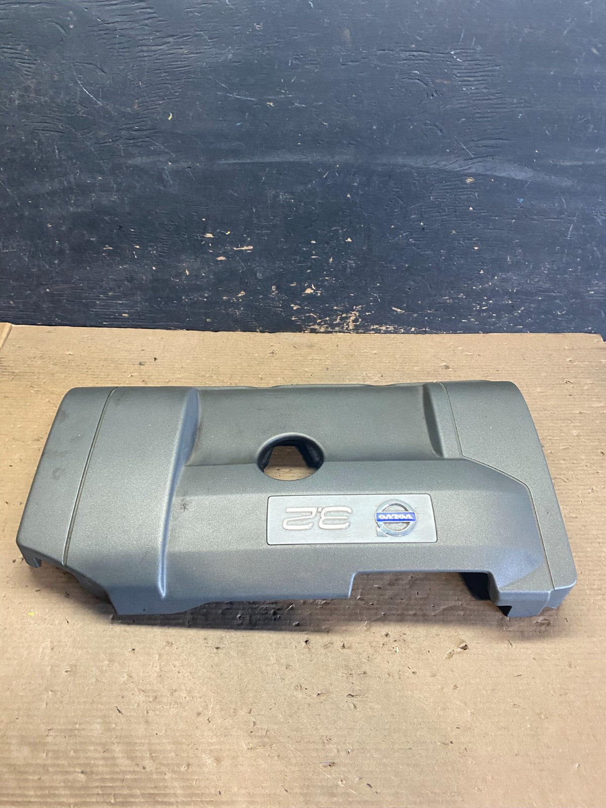 2007 to 2014 Volvo XC90 OEM 3.2L Upper Top Engine Motor Dust Cover Oem S3389 DG0