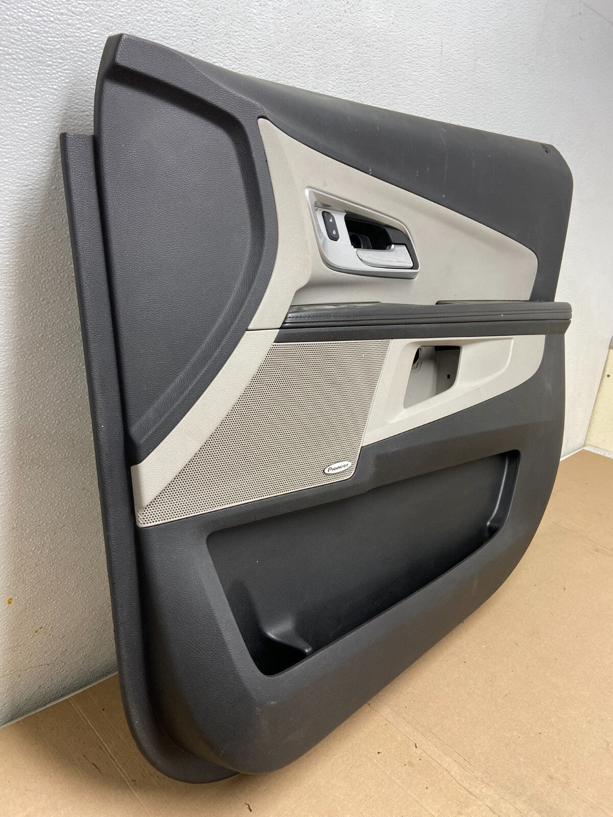 2012 to 2015 Chevrolet Equinox Front Right Passenger RH Door Panel C1230 DG2