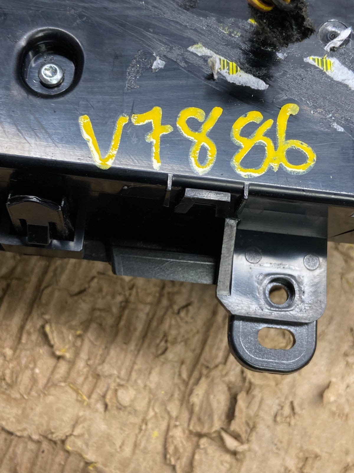 2012 - 2014 Chevrolet Cruze Climate Control A/C Panel OEM V7886 DG7