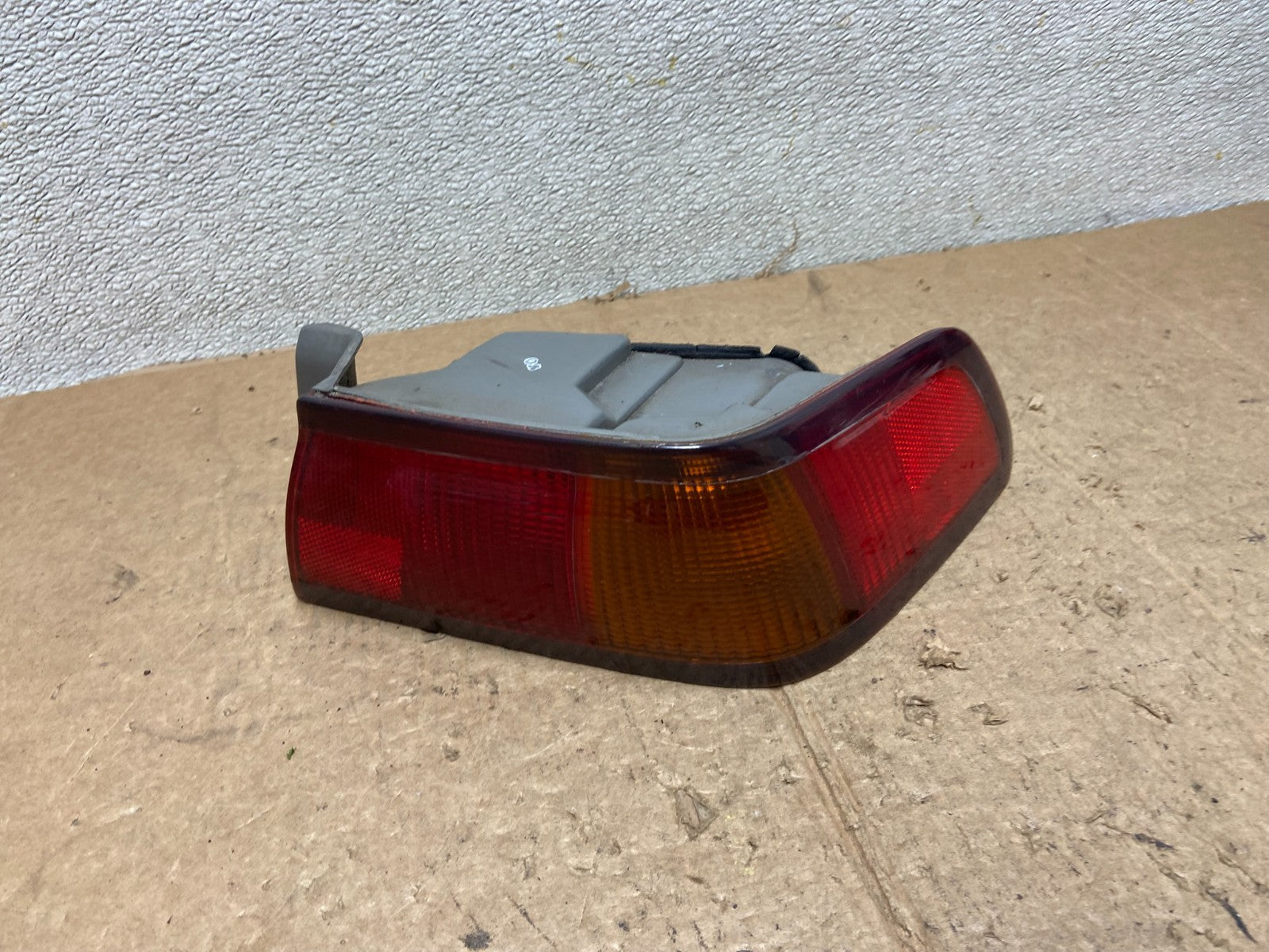 1997 1998 1999 Toyota Camry Tail Light Right Passenger Rh Side Oem AA4066 DW0