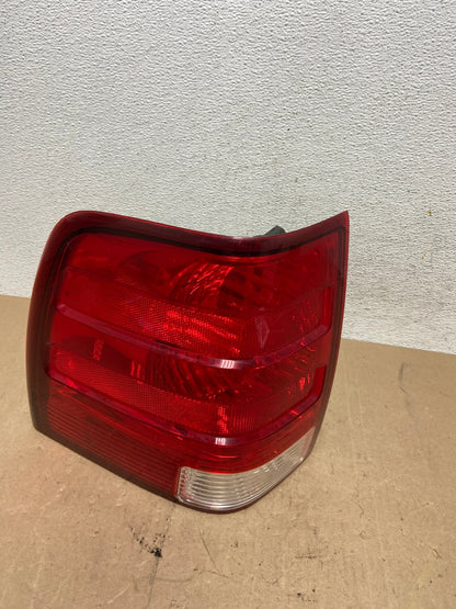 2003 2004 2005 2006 Ford Expedition Left Driver Lh Tail light AE6812 LK0