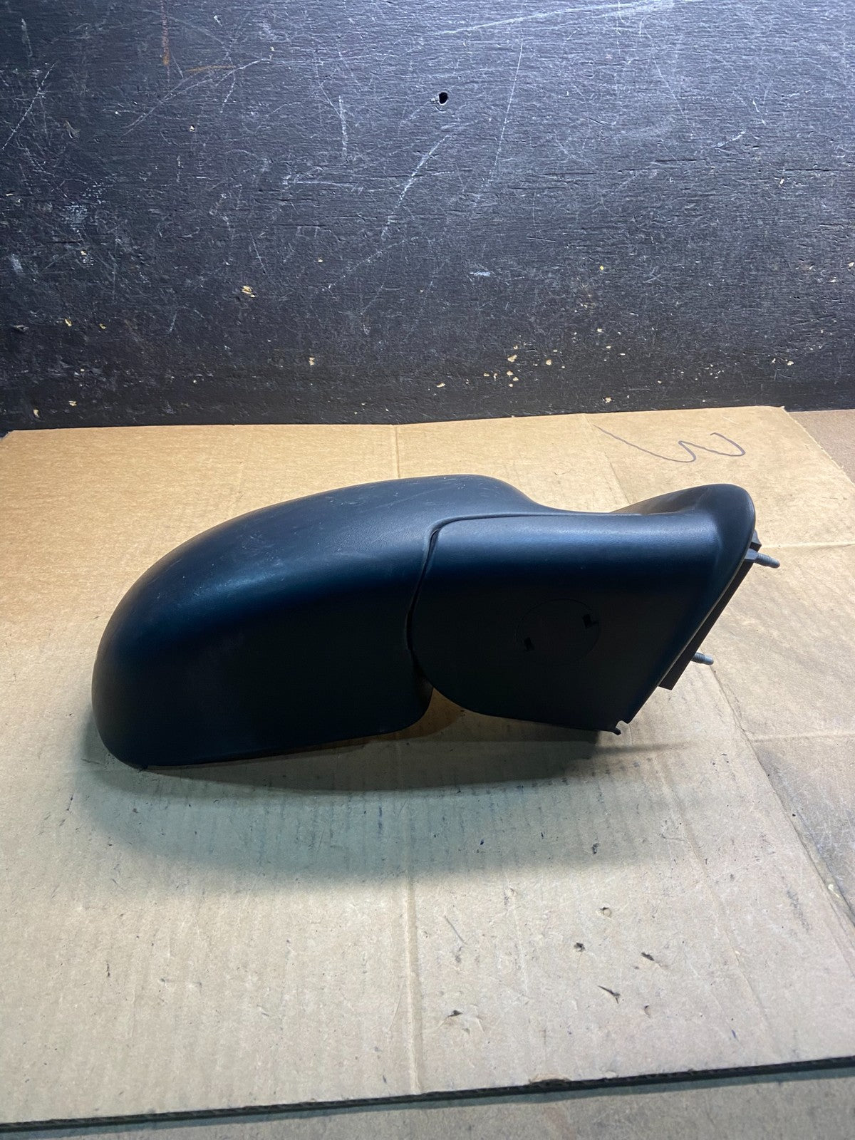 1999 - 2006 Chevrolet Silverado Suburban Right Door Mirror OEM Y3839 MS3