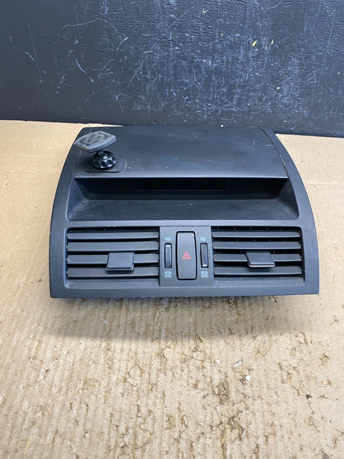 2009 to 2012 Mazda 6 Center Console Dash Dual Air Vent Oem AC4837 DG0