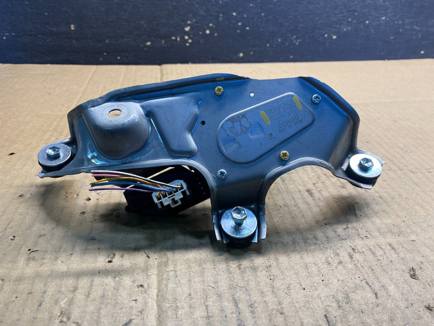 2012 to 2017 Toyota Prius V Rear Wiper Windshield Motor aa7774 DG4