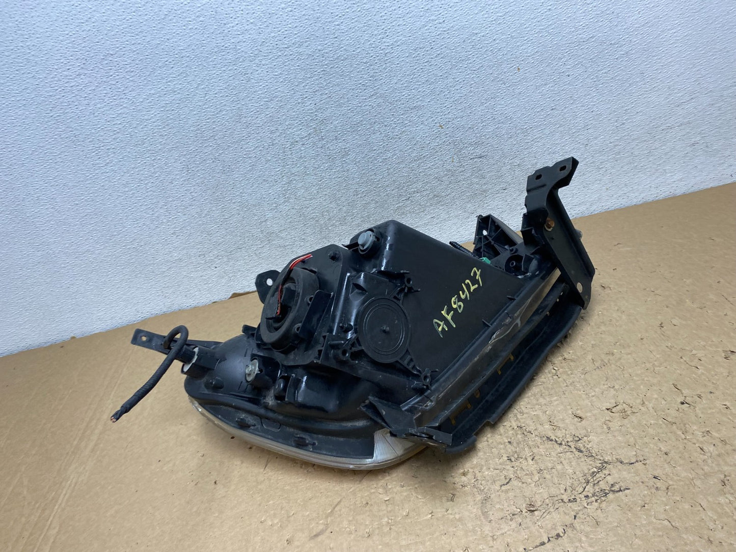 2002 to 2004 Honda Crv Cr-v Left Driver Halogen Headlight AF8427 DW7