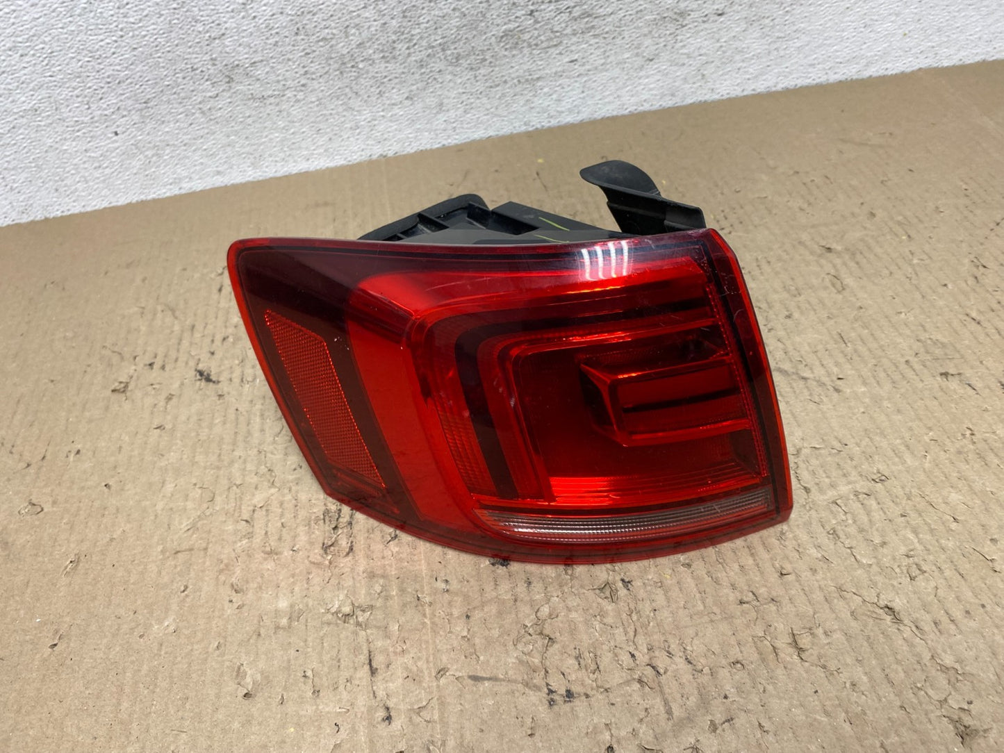2013 - 2014 Volkswagen Jetta Hybrid Left Driver LH LED Tail Light AF7125 DW0