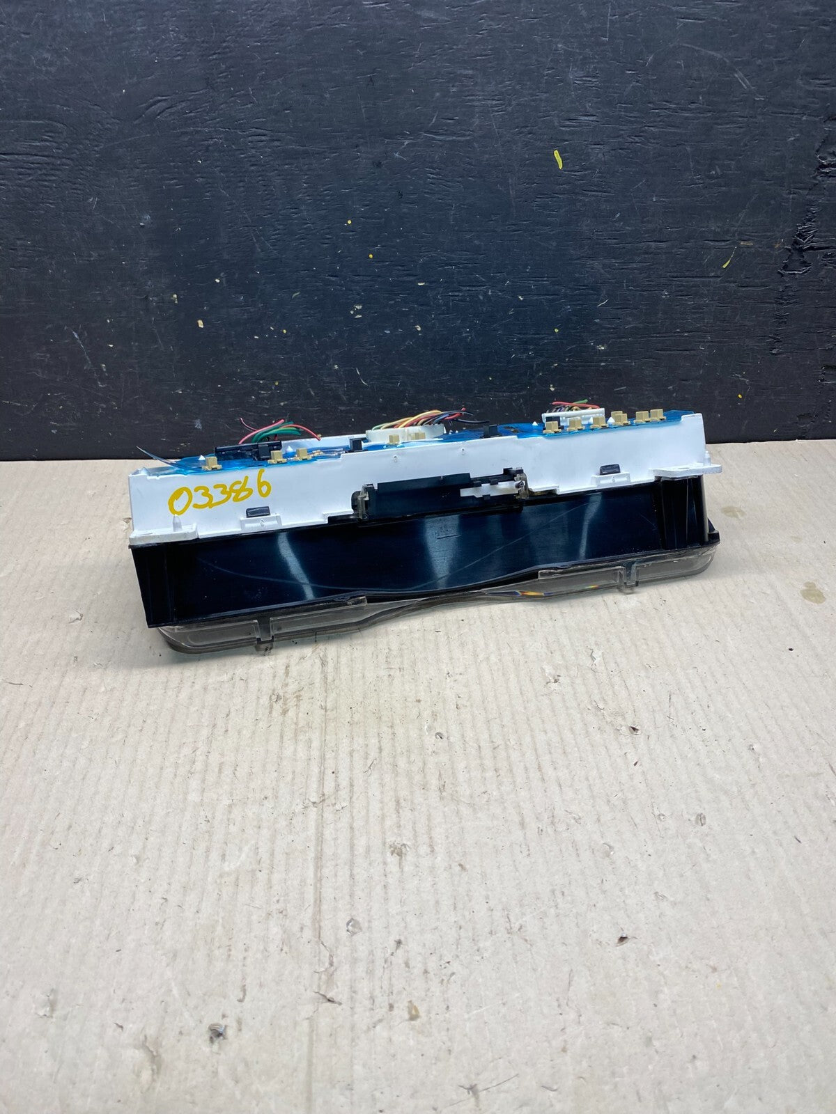 2001 - 2002 Ford E250 E350 Van Speedometer Instrument Cluster o3386 DG5