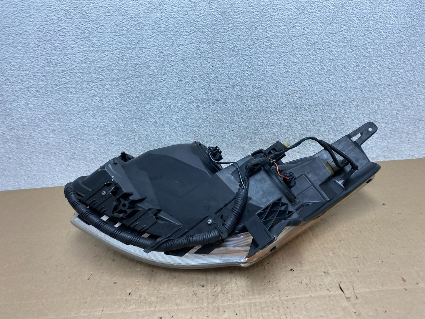 Sedan 2010 2011 2012 Nissan Altima Headlight Right Passenger Rh AE6503 DW8