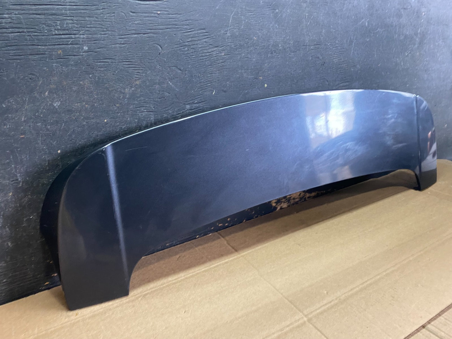2014 - 2019 Jeep Grand Cherokee Liftgate Back Door Spoiler & Light OEM y9300 DG1