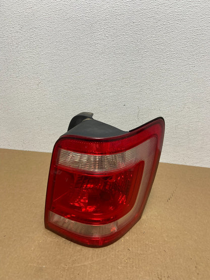 2008 to 2012 Ford Escape Right Passenger RH Side Tail Light AC1065 DW0