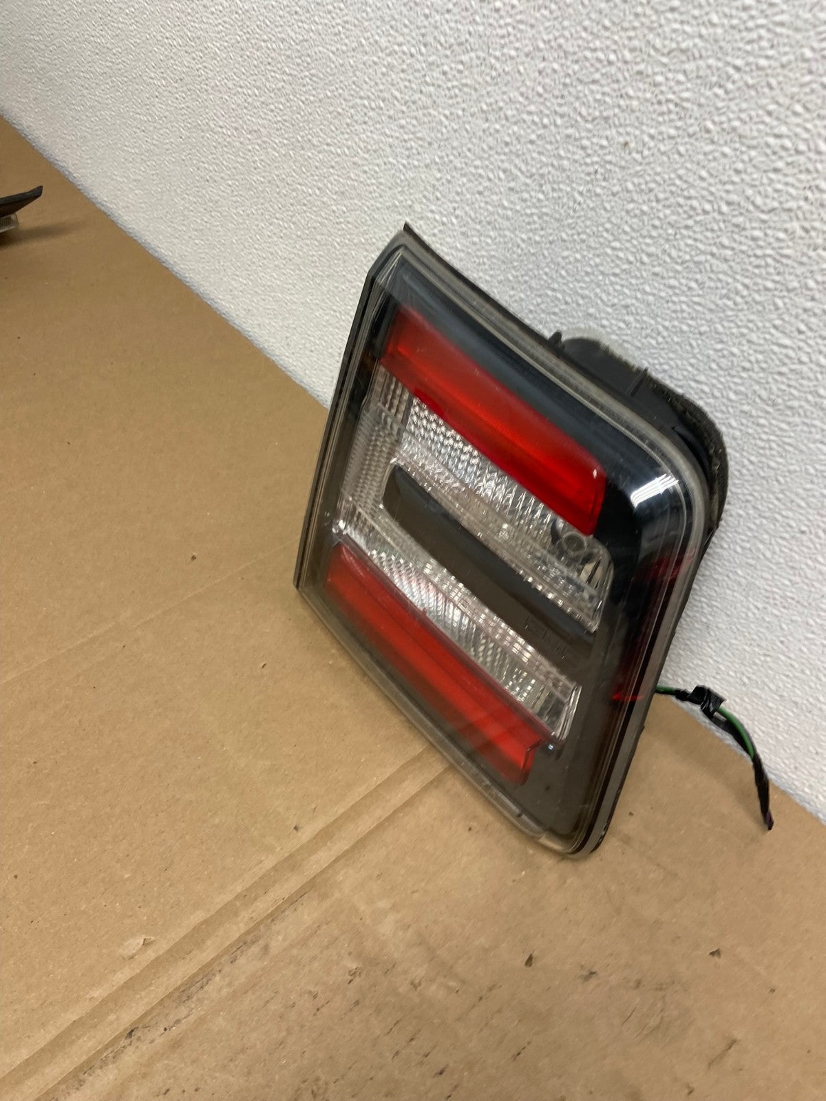 2013 to 2016 GMC Acadia Left Driver LH Side Inner Tail Light AB6840 LK1