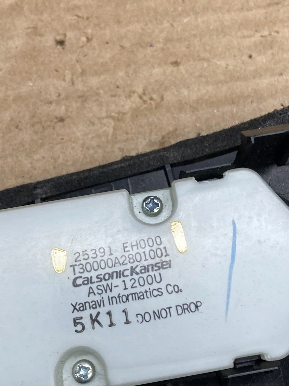 2006 to 2007 Infiniti M35 M45 Radio Audio Control Panel AG8439 DG7