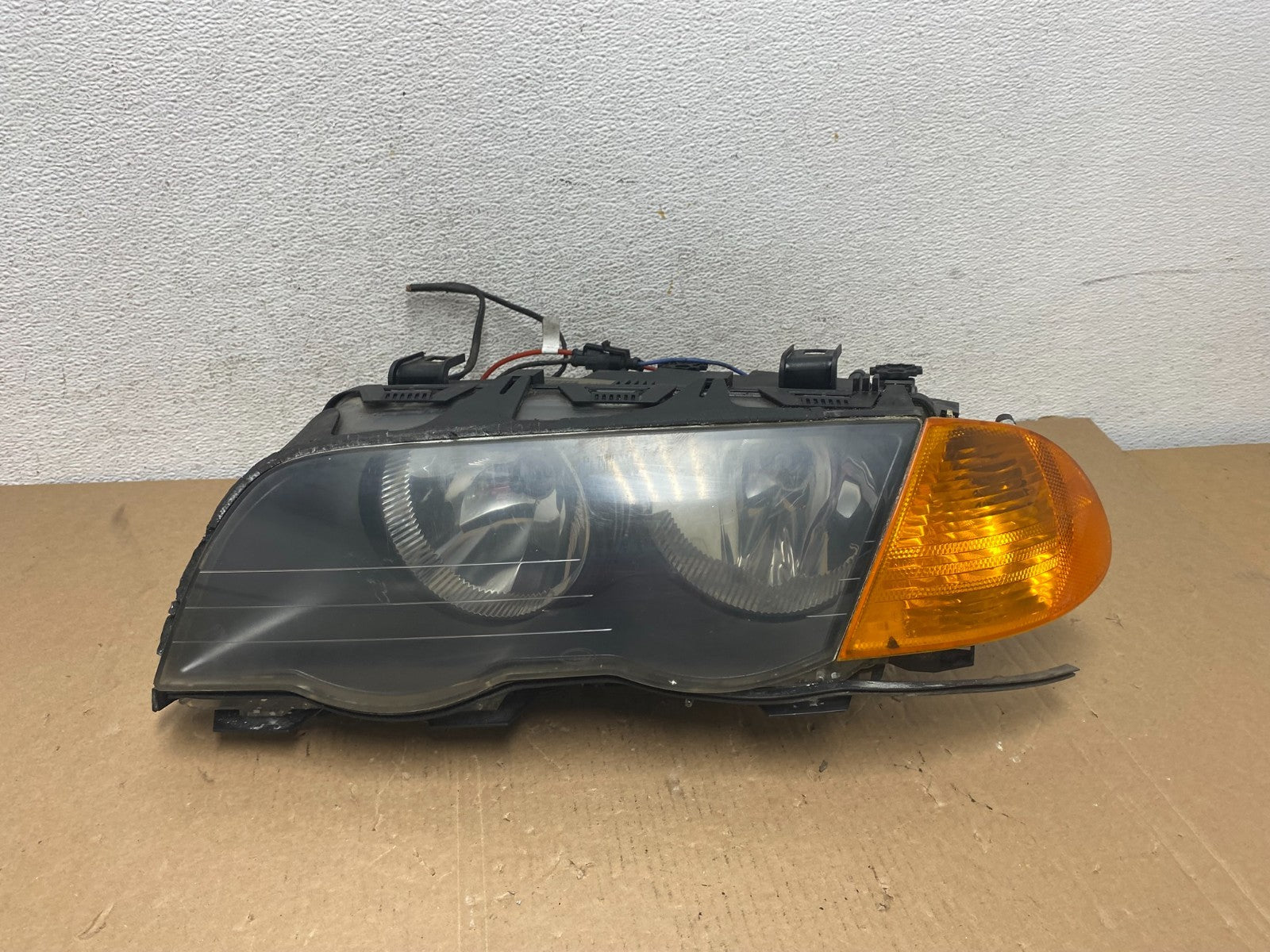 1999 - 2001 BMW E46 3-Series Sedan Left Driver LH Halogen Headlight AD7965 DG0