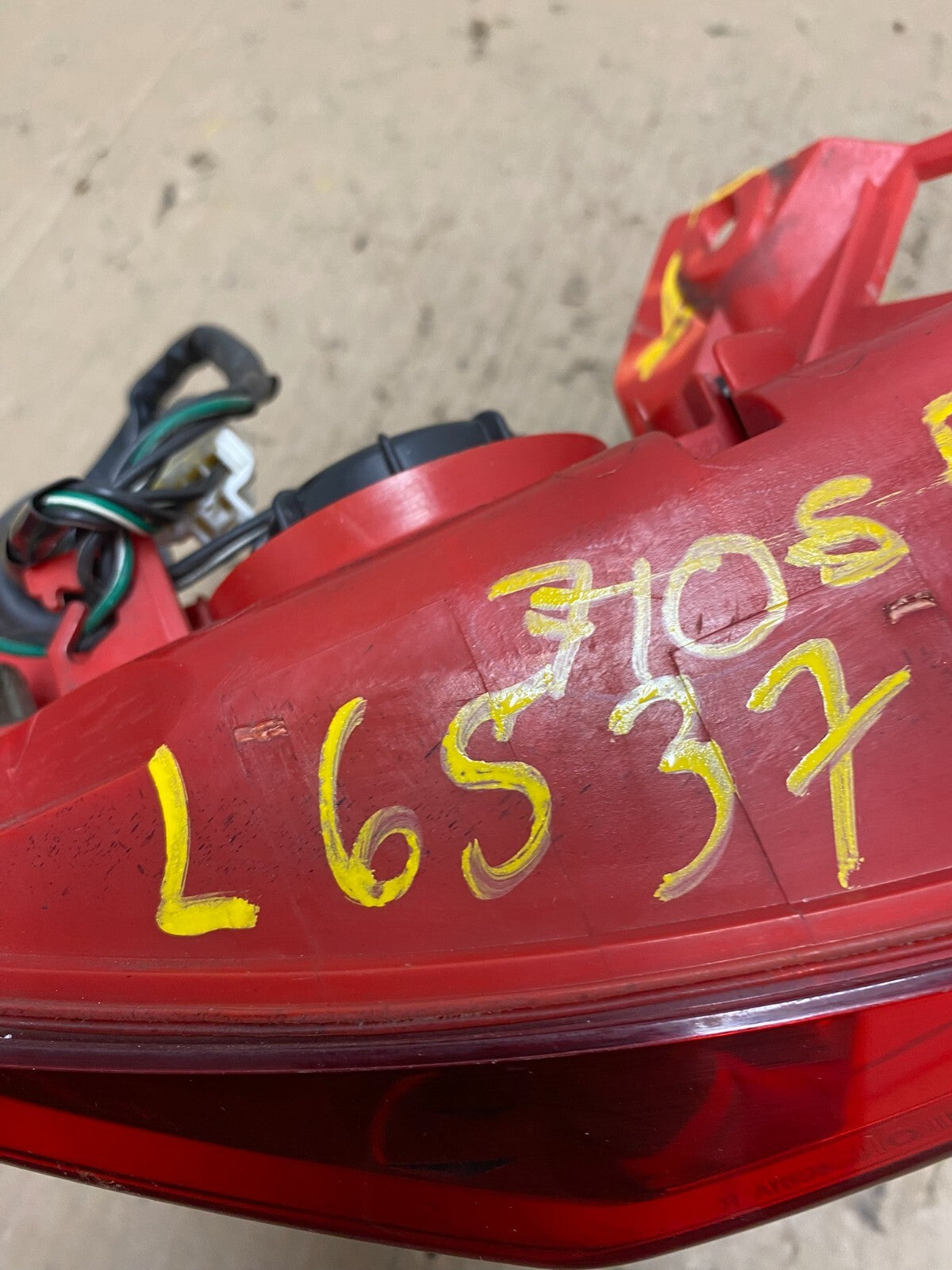2003 to 2008 Infiniti FX35 FX45 Right Passenger RH Side Tail Light OEM L6537 DW6