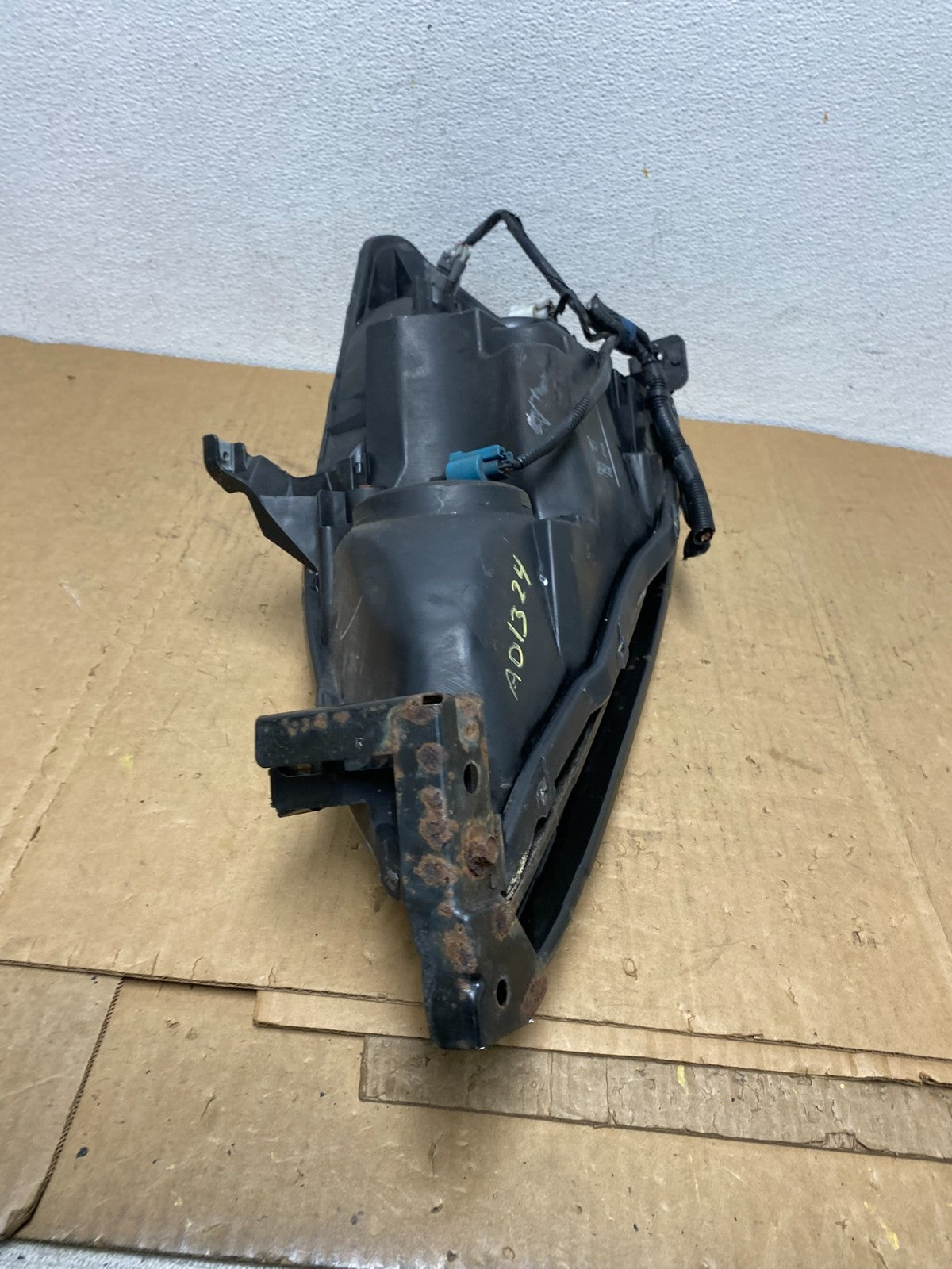 2003 - 2007 Honda Accord Right Passenger RH Side Halogen Headlight AD1324 DW8