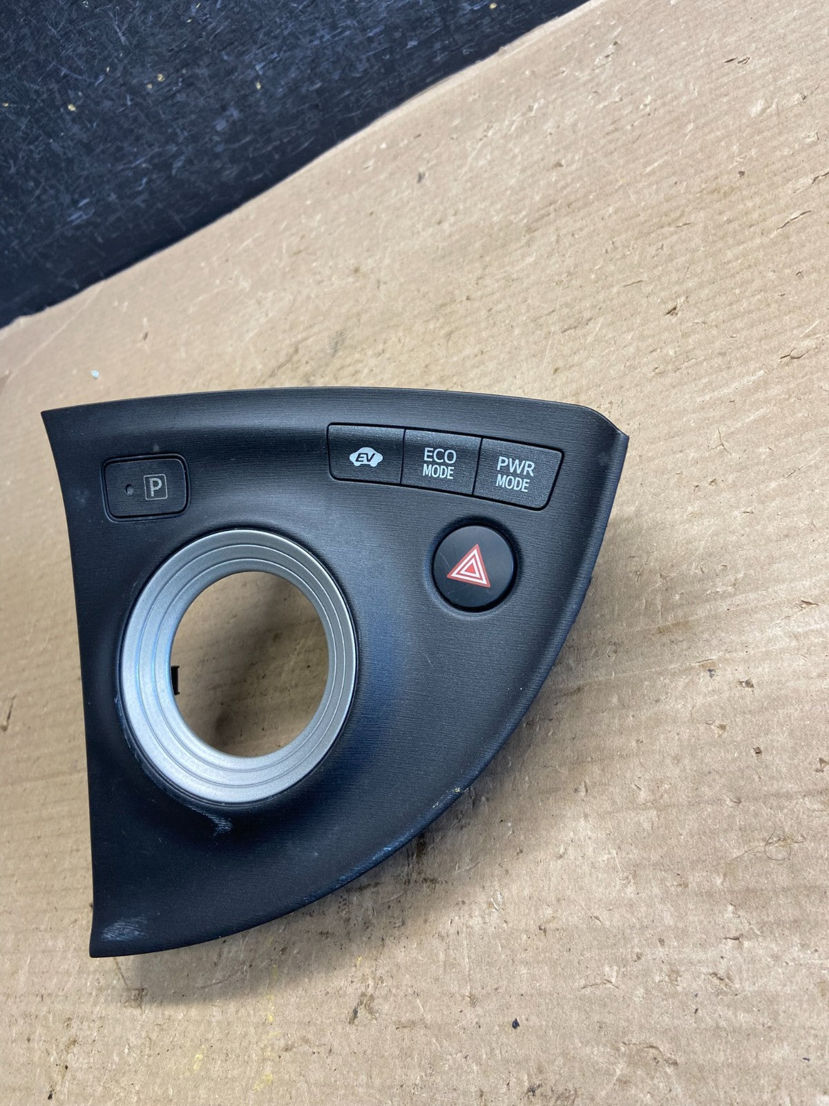 2010 to 2015 Toyota Prius 1.8L Gear Shifter Trim Panel Cover Bezel AH3825 DG3