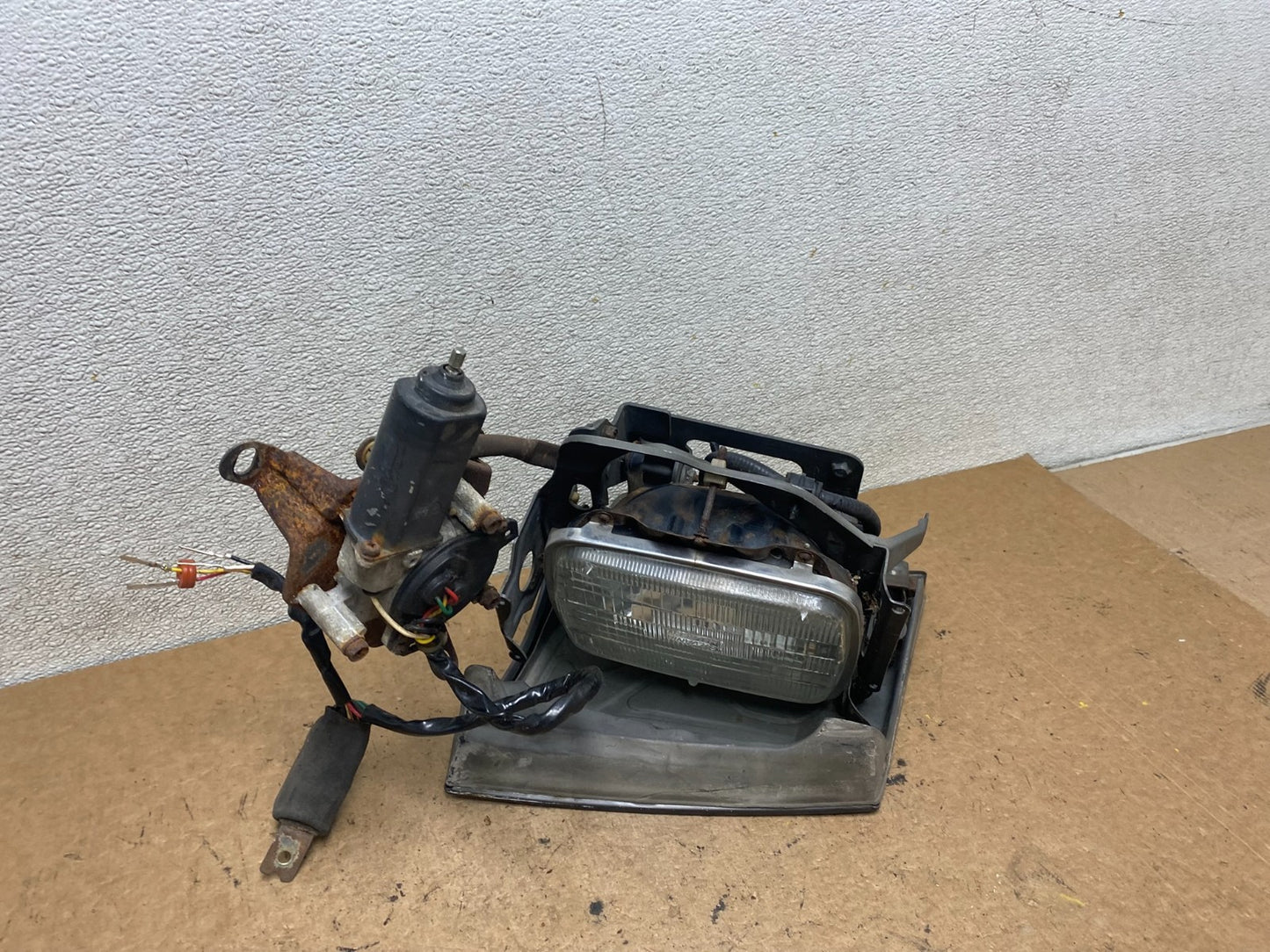 1979 to 1985 Mazda RX-7 RX7 Right Passenger Rh Headlight S9280 DG6