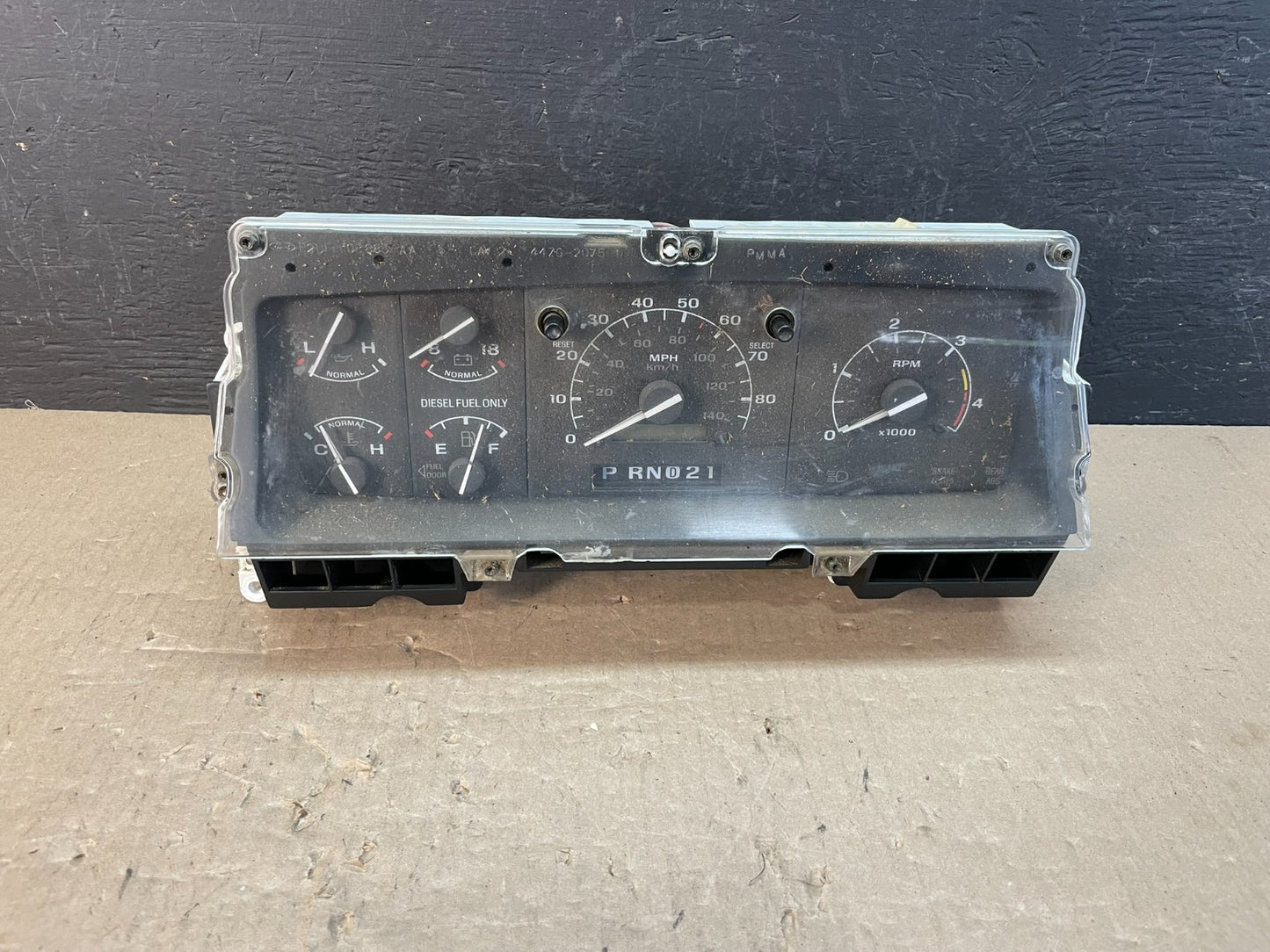 1992 to 1997 Ford F250 F350 Speedometer Cluster Gauge AE3398 DG0