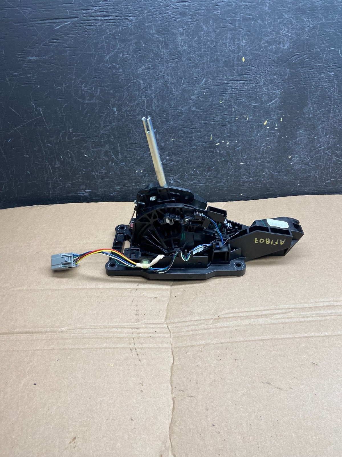 2011 to 2014 Ford Explorer Auto Transmission Floor Gear Shifter AF18072