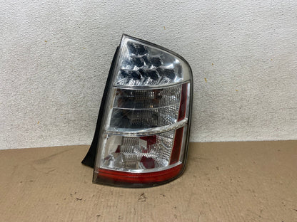 2006 to 2009 Toyota Prius Tail Light Right Passenger Side AH6928 LK0