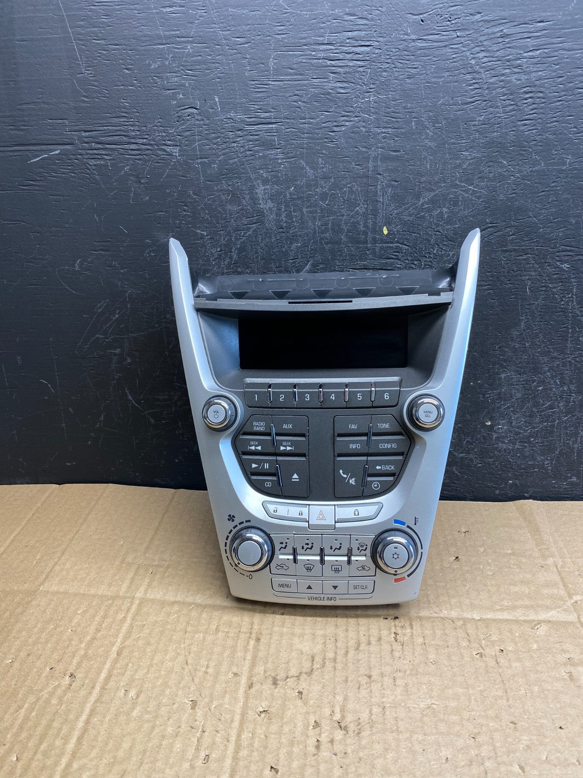 2010-2011 Chevrolet Equinox Radio Face Climate Control Panel Bezel ac9468 DG0