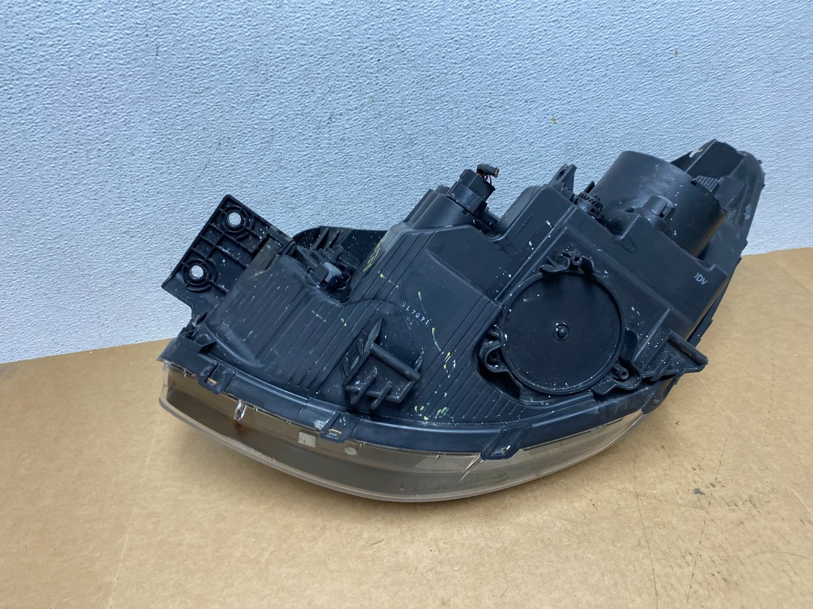 2014 - 2018 Kia Soul Right Passenger RH Projector Halogen Headlight AE2987 DG9