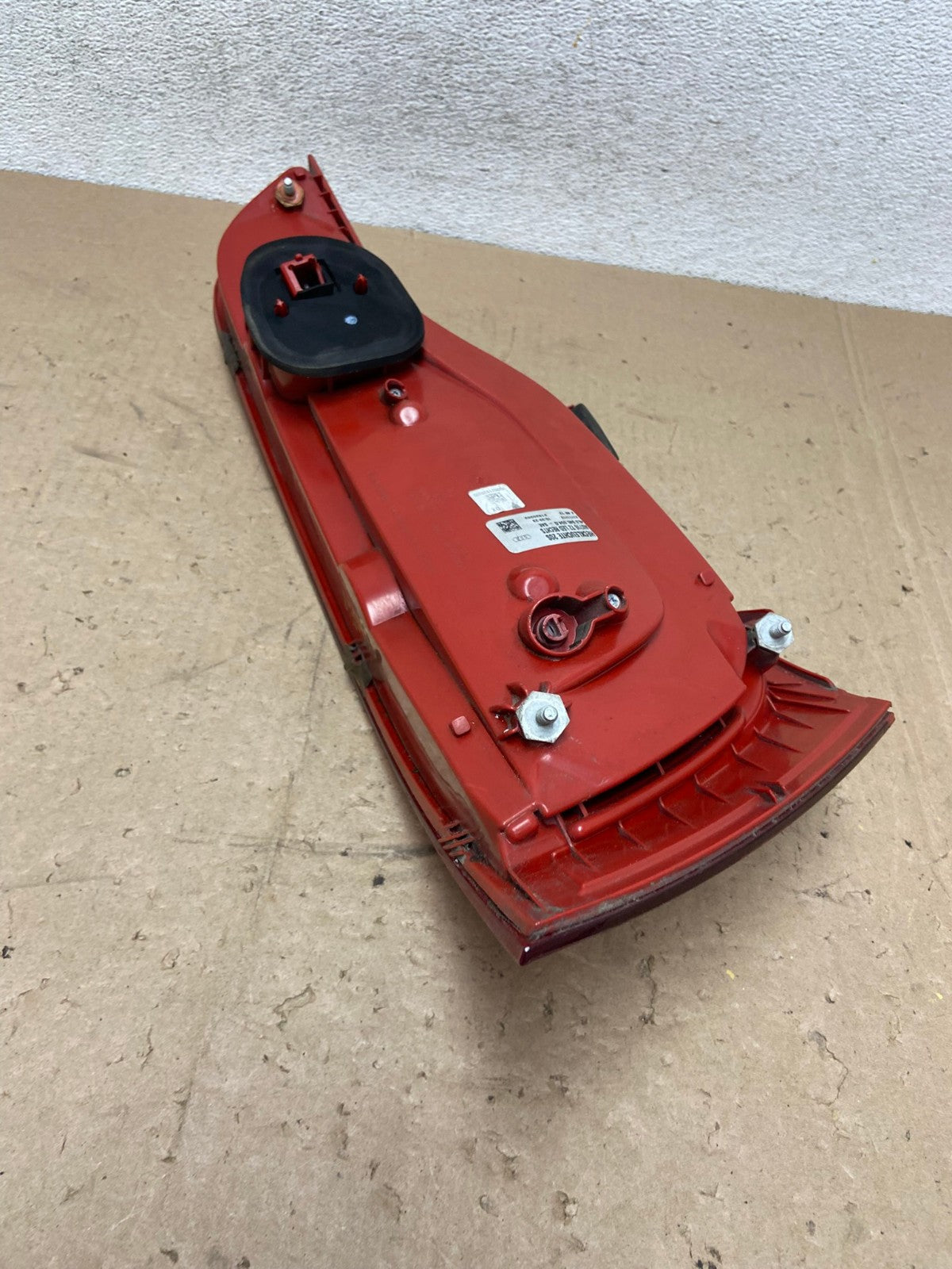 2010 - 2015 Audi Q7 Right Passenger RH Side Tail Light AE4922 LK5