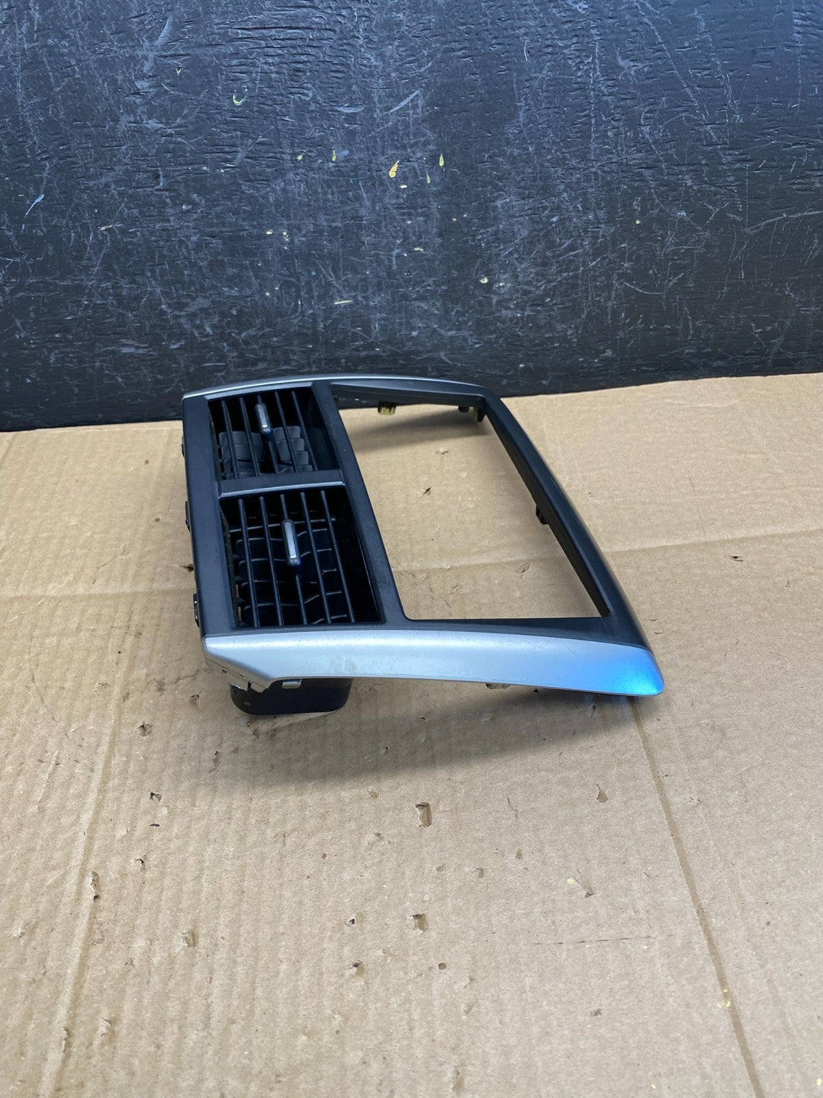 2009 to 2013 Subaru Forester Dash Radio Trim Bezel Center Vent AC9451 DG2