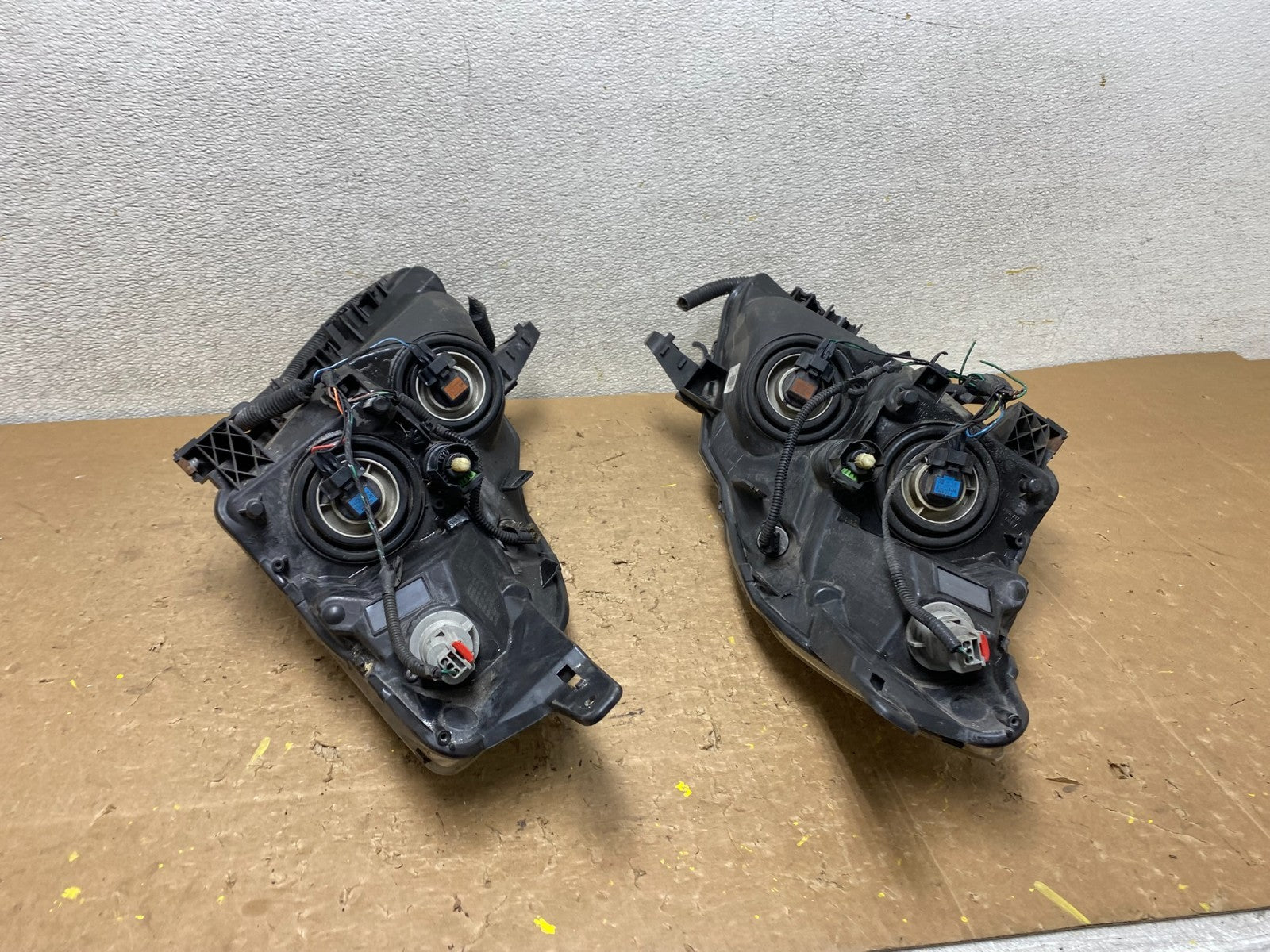 Sedan 2007 2008 2009 Nissan Altima Left+Right Set Headlights V8295 DW14