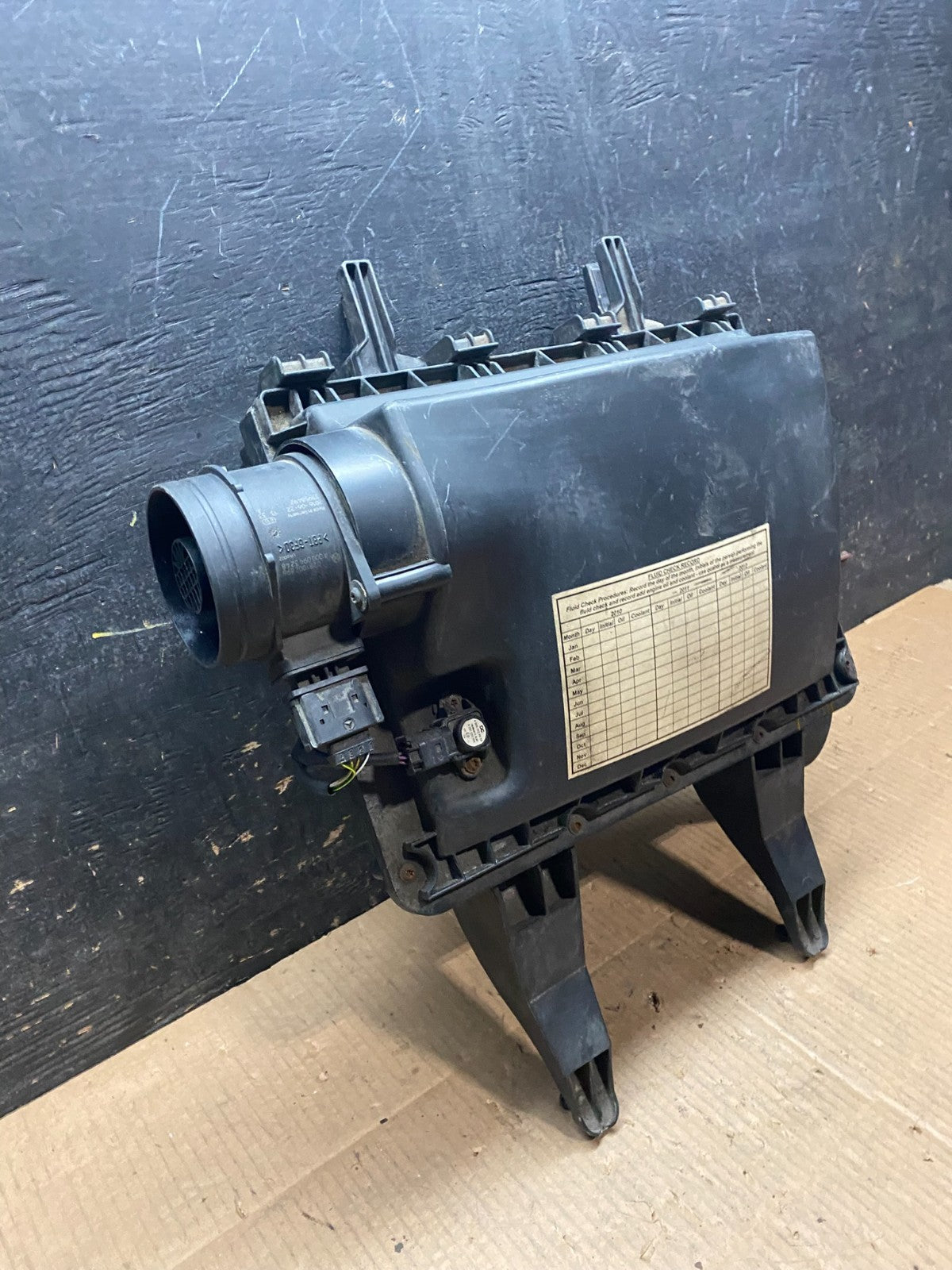 2010 to 2018 Mercedes-Benz Sprinter 2500 3.0L Air Cleaner Box OEM y1849 DG1