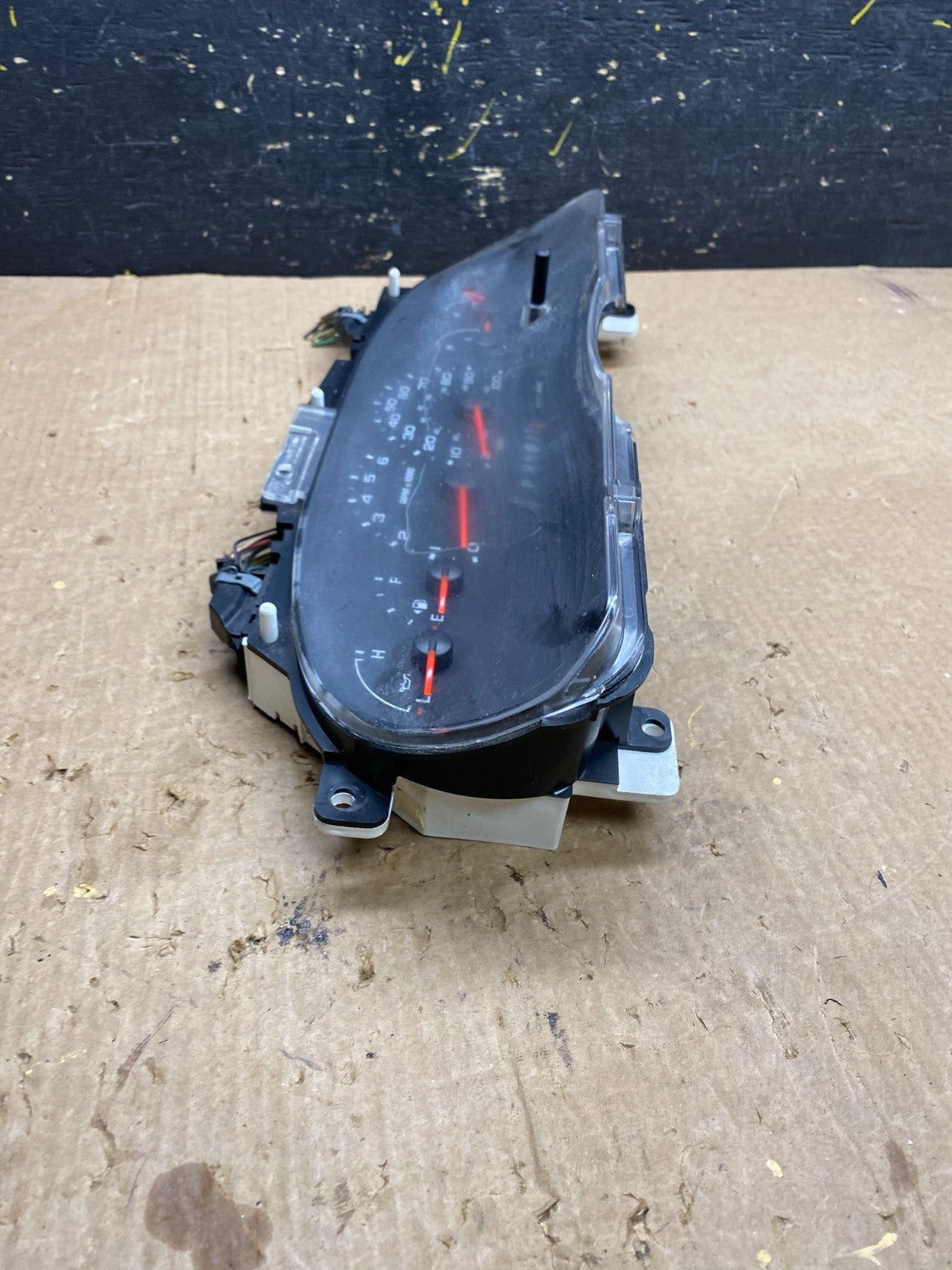 2006 Ford E350 Gauge Speedometer Cluster OEM z4385 DG2