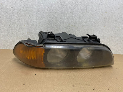 1997 - 2000 BMW E39 5 Series Headlight Right Passenger RH Halogen OEM J8505 DW0