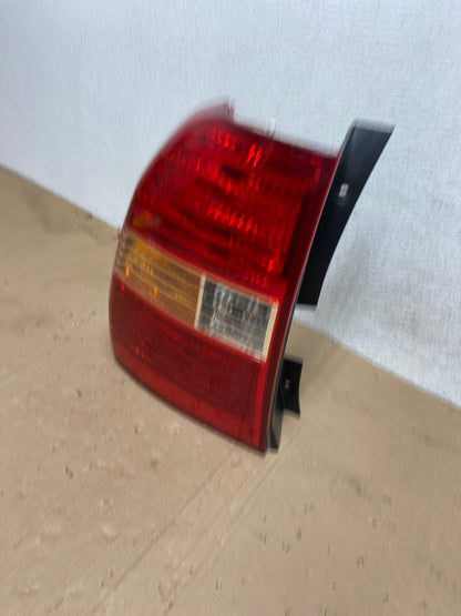 2005 to 2008 Kia Sportage Left Driver Side LH Side Tail Light AE9188 LK1