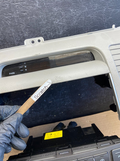 2006 to 2011 Hyundai Azera Radio Climate Control Trim Panel Bezel AG8780 DG4