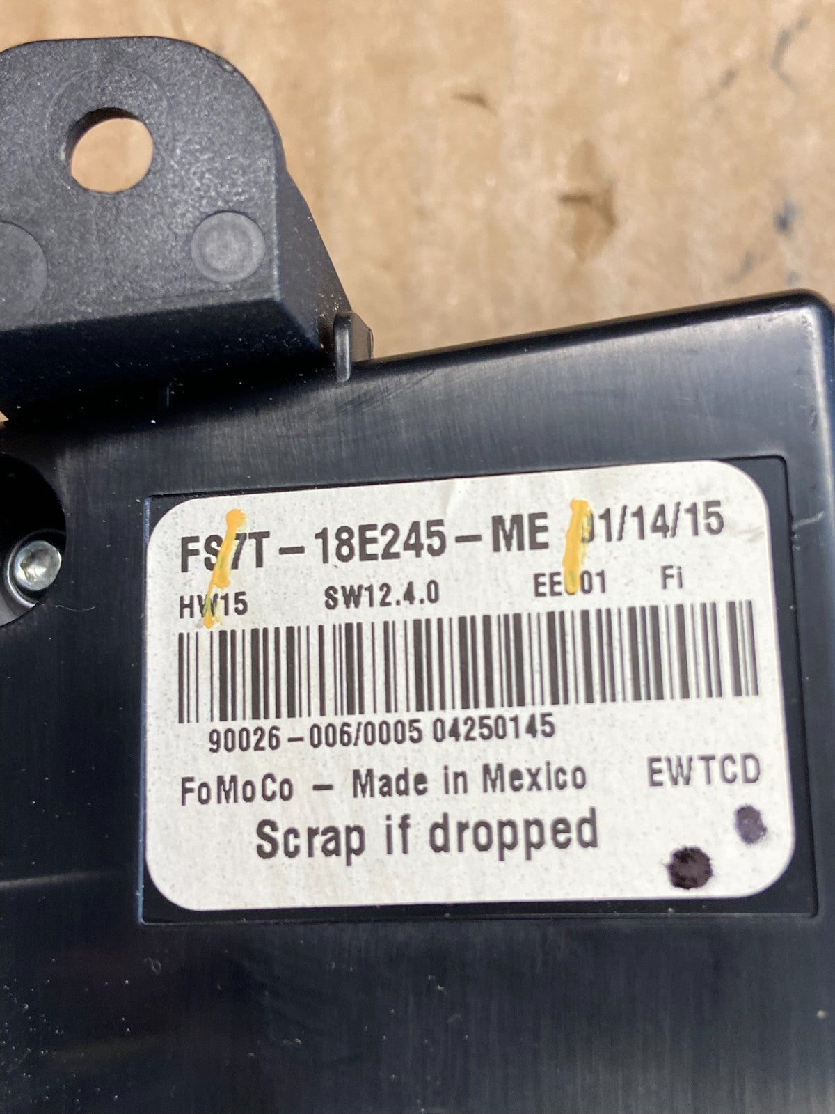 2013 to 2015 Ford Fusion Radio Climate Control A/C Control AD2348 DG5