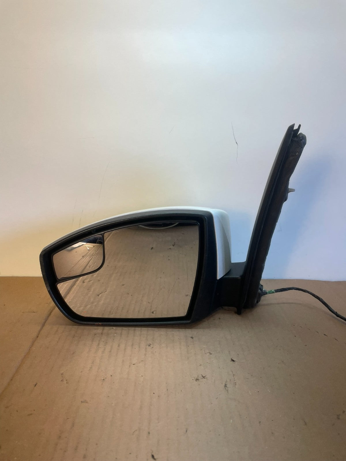 2013 to 2016 Ford C-Max Left Driver Side View Door Turn Signal Mirror AG7791 DW9