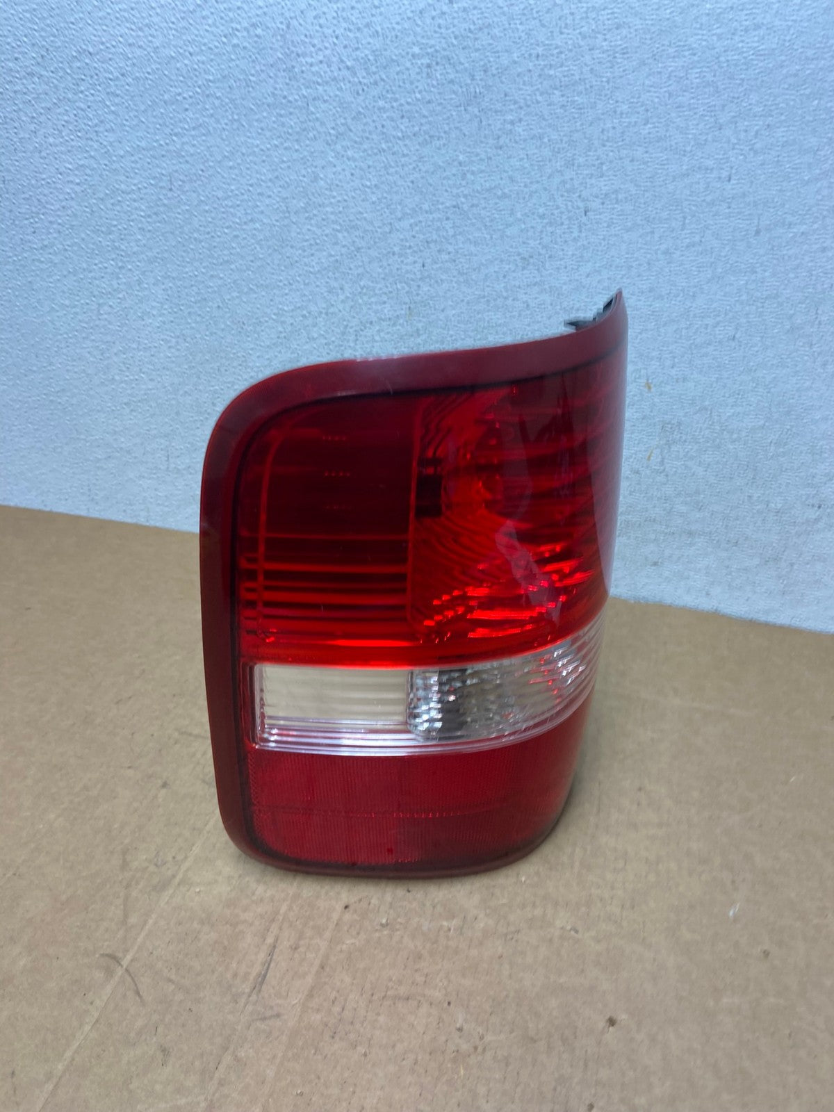 2004 to 2008 Ford F150 F-150 Left Driver LH Side Tail Light AD5503 LK2
