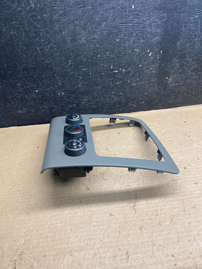 2013 to 2017 Chevrolet Traverse Radio Bezel Ac Heater Climate Control AH5309 DG2