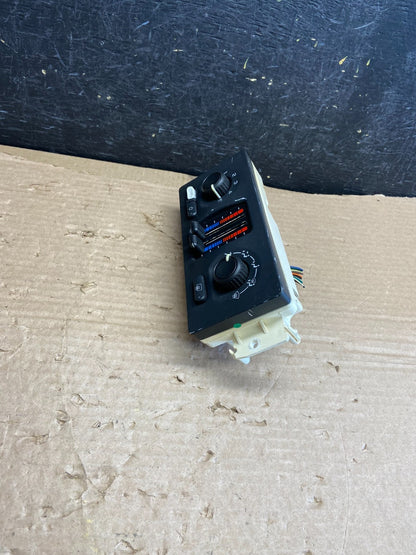 2003 to 2006 Chevrolet Silverado HVAC Heater Climate Control Module AF2692 DG2